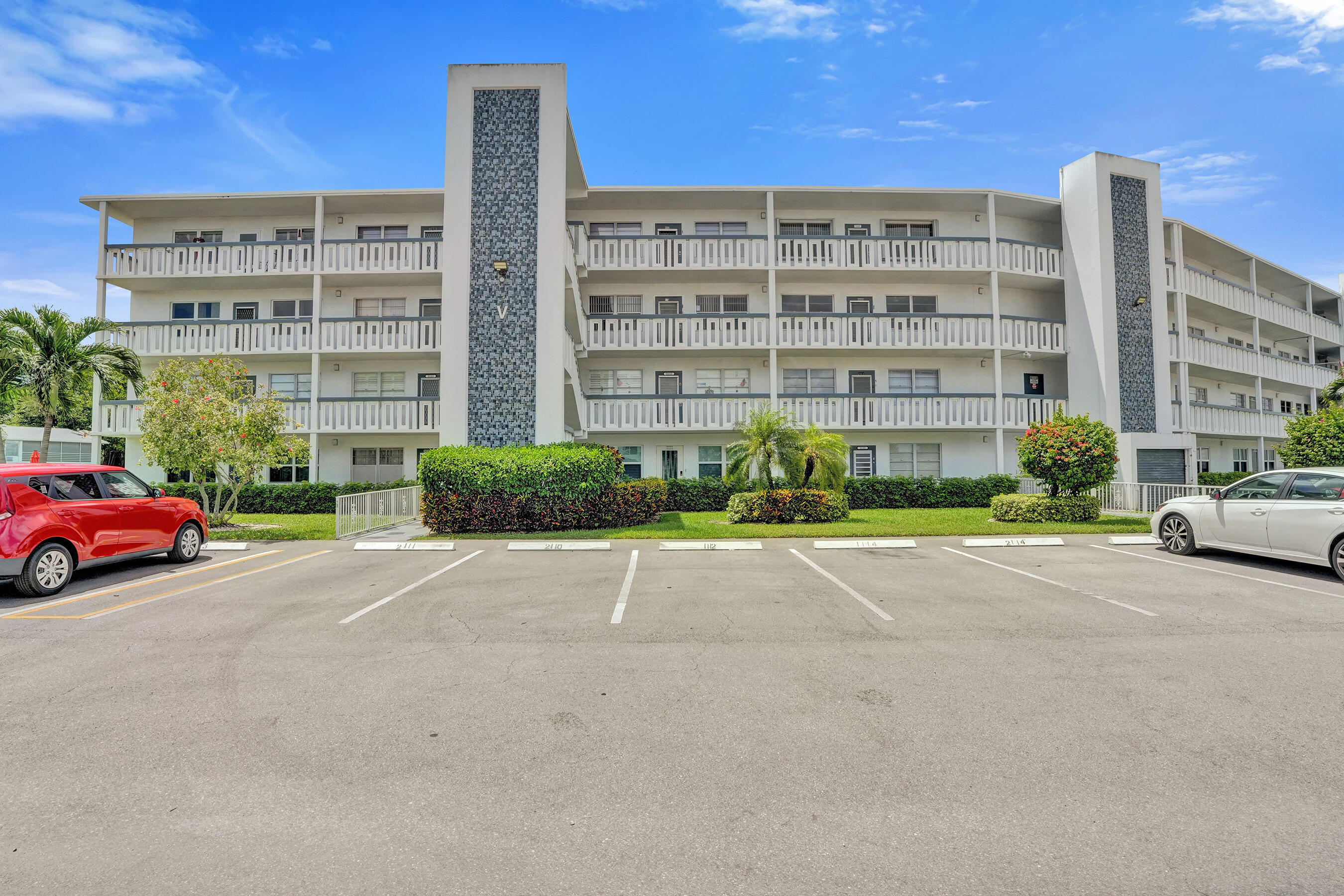 1112 Oakridge 1112