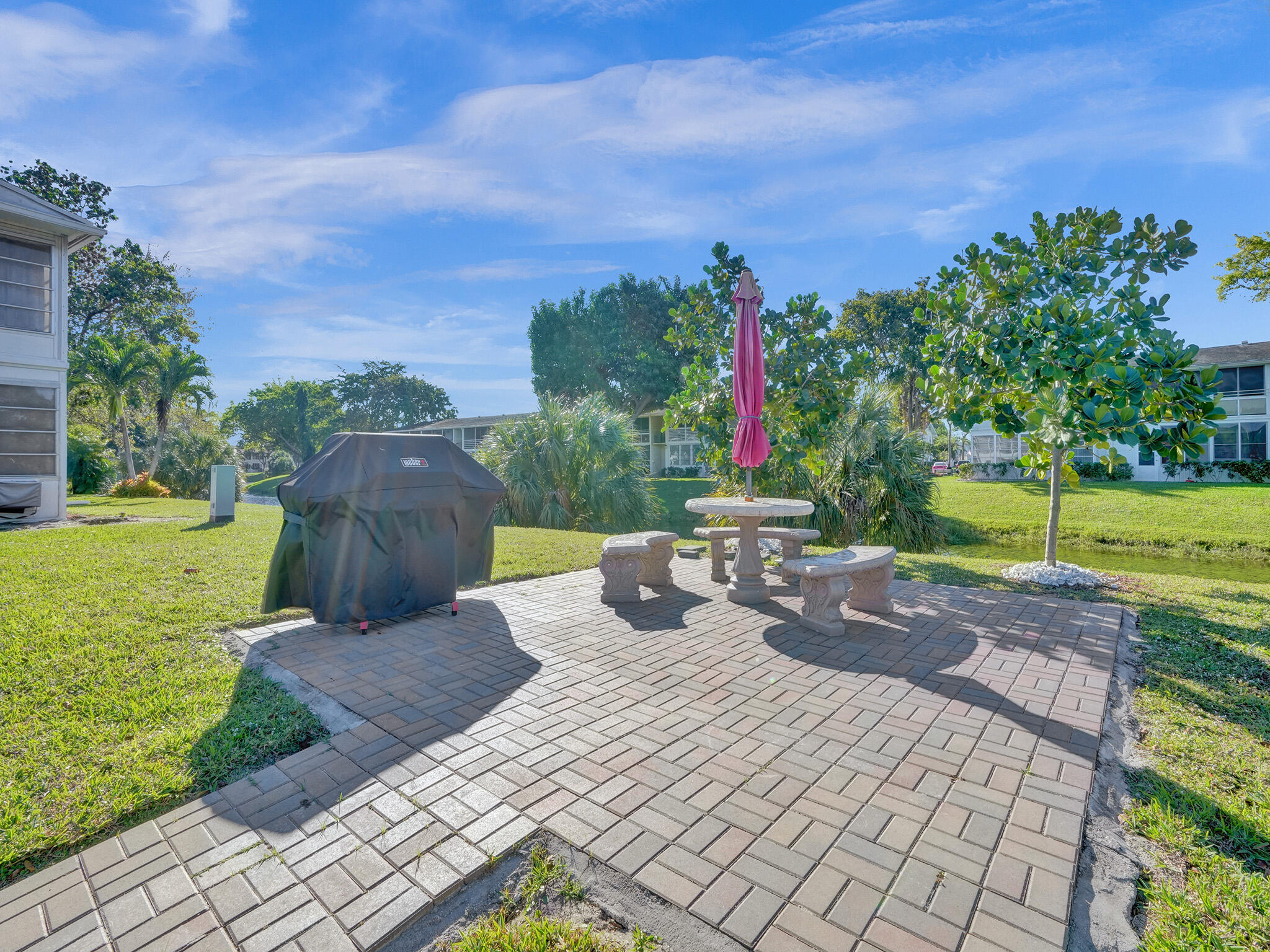 1112 Oakridge 1112