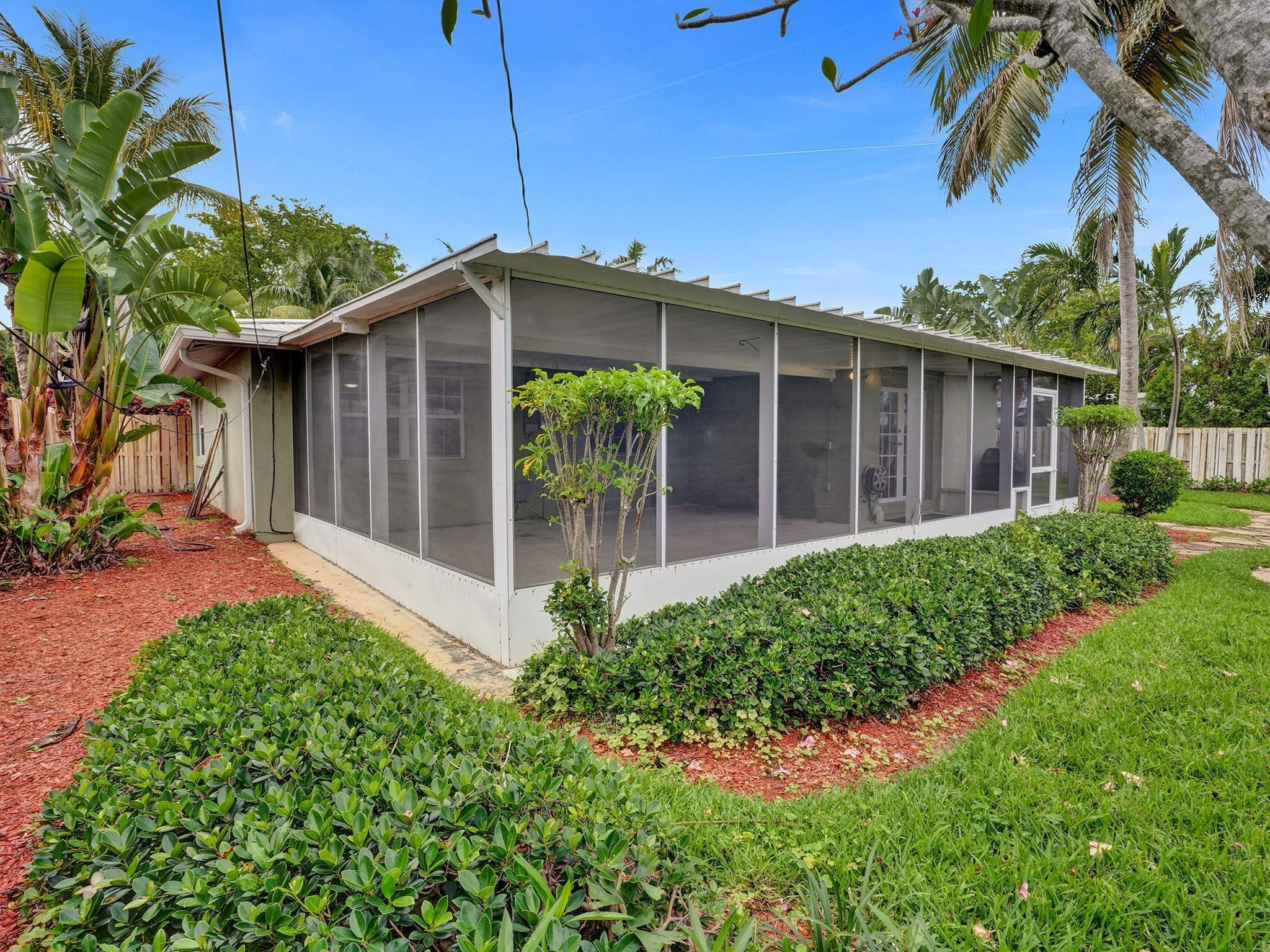 4440 NE 17th Terrace