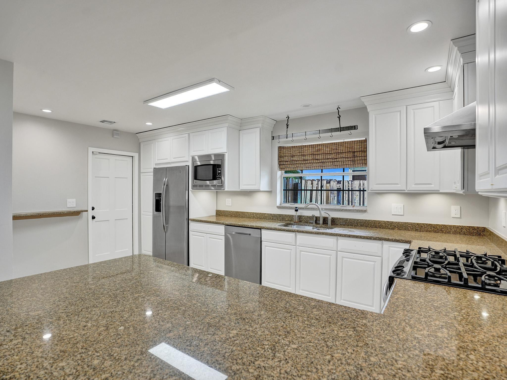 4440 NE 17th Terrace