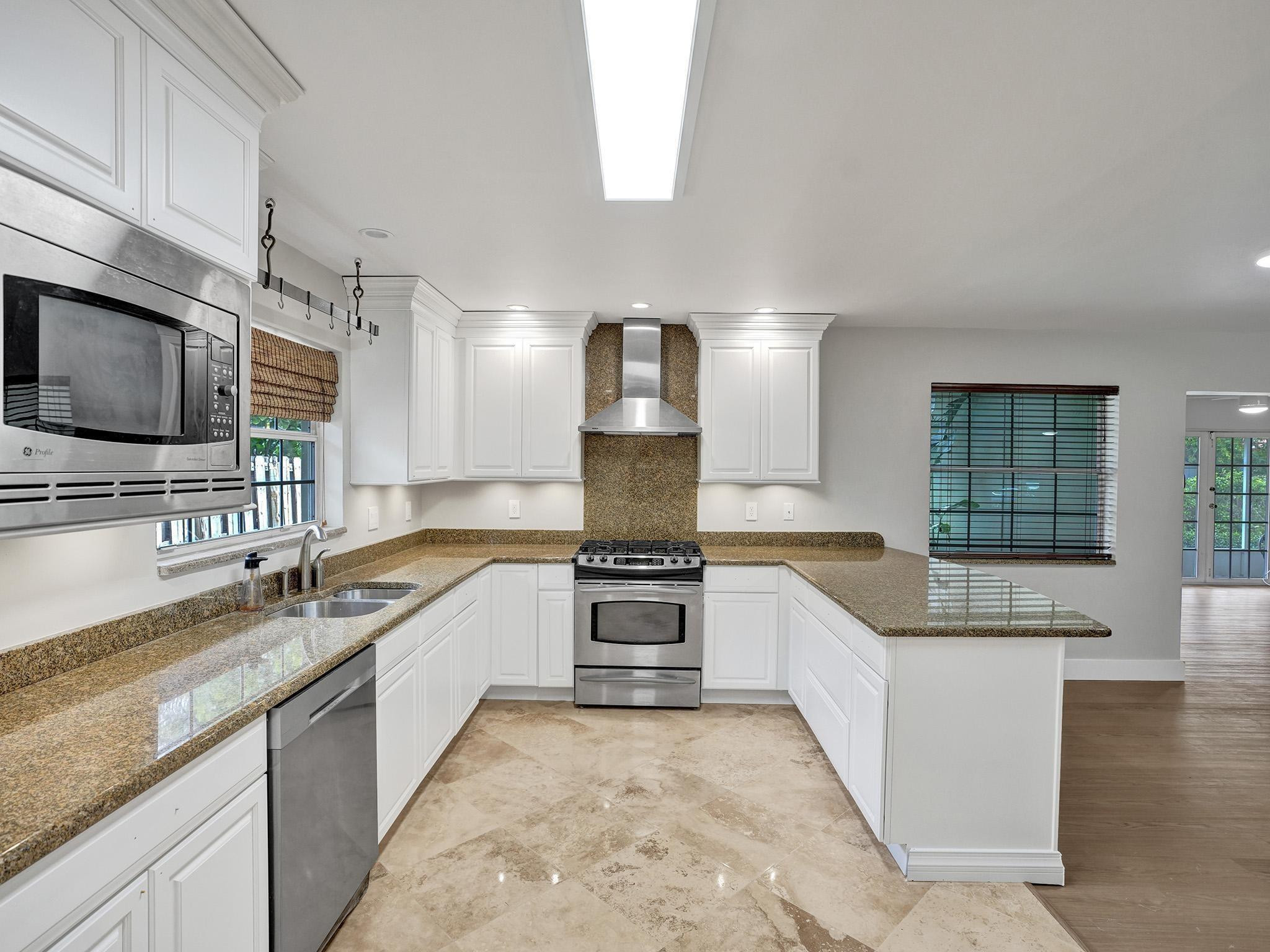 4440 NE 17th Terrace