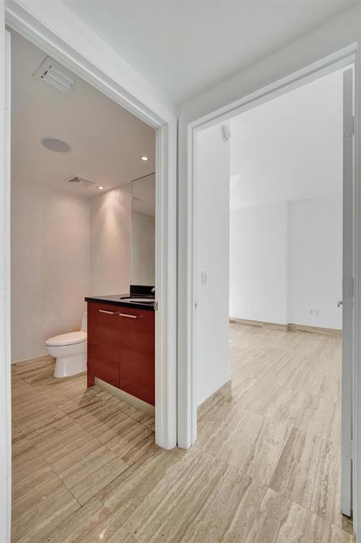 101 S Fort Lauderdale Beach Boulevard Unit: 806