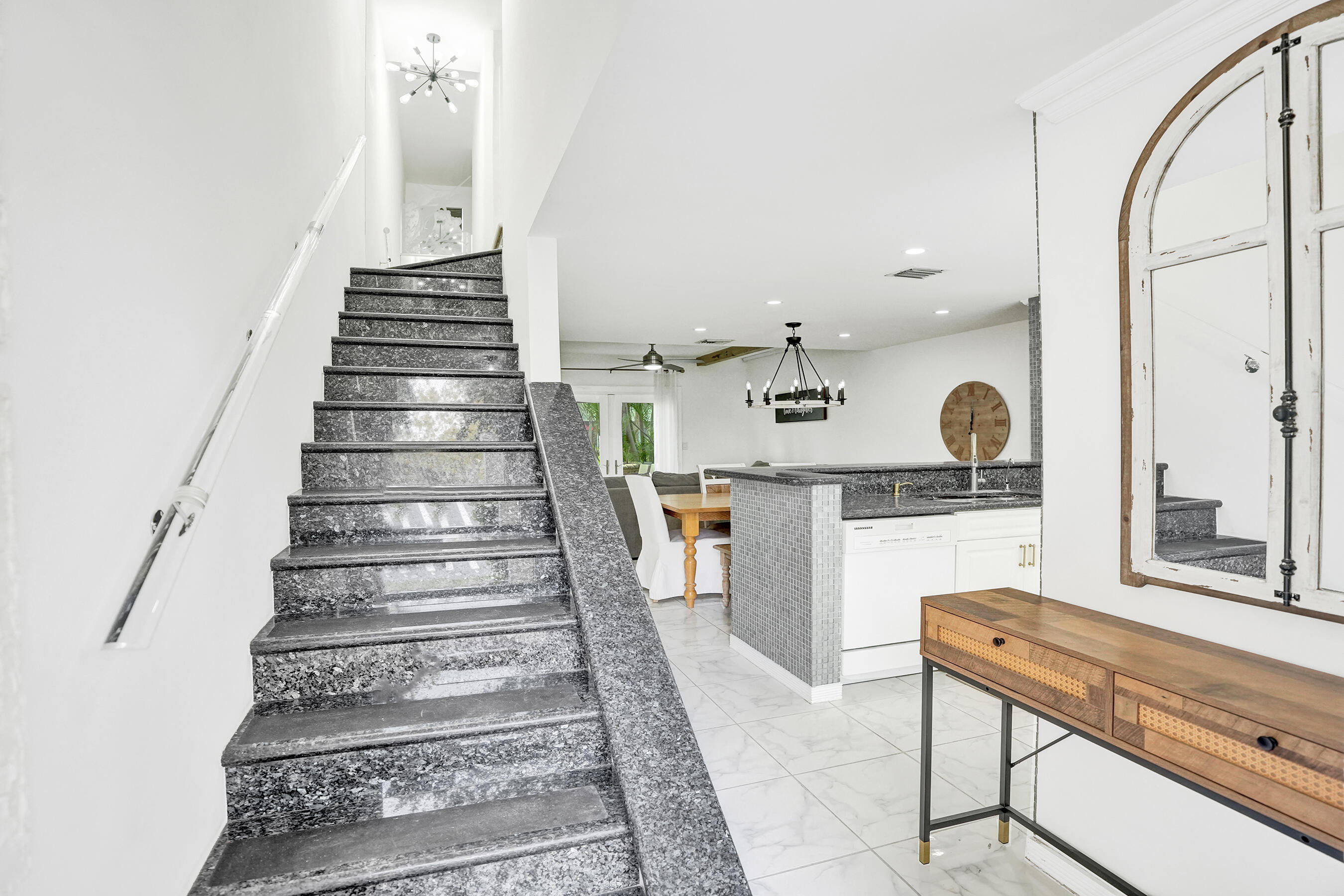 147 SW 3rd Street