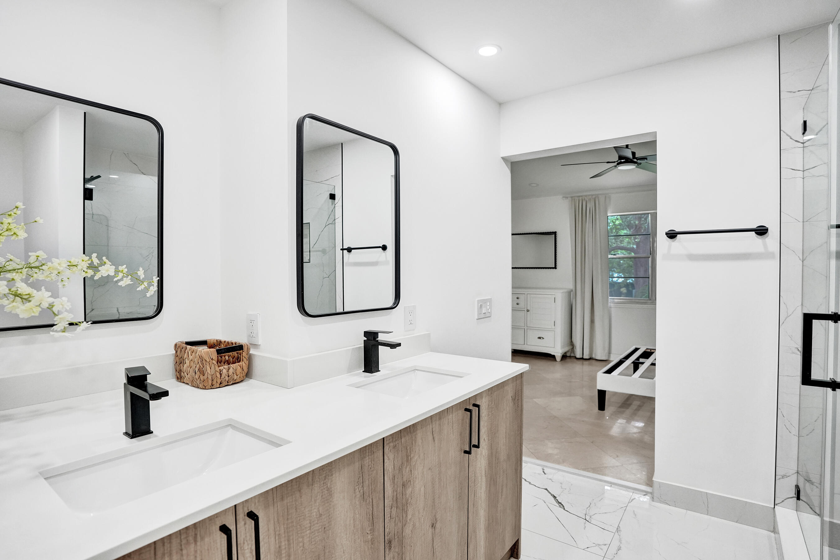 147 SW 3rd Street