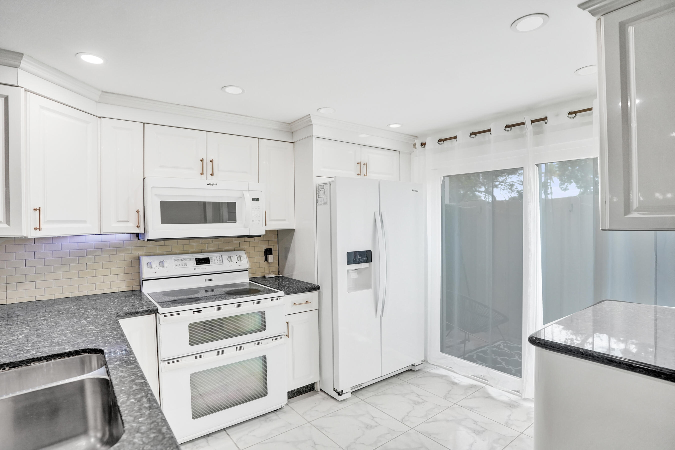 147 SW 3rd Street