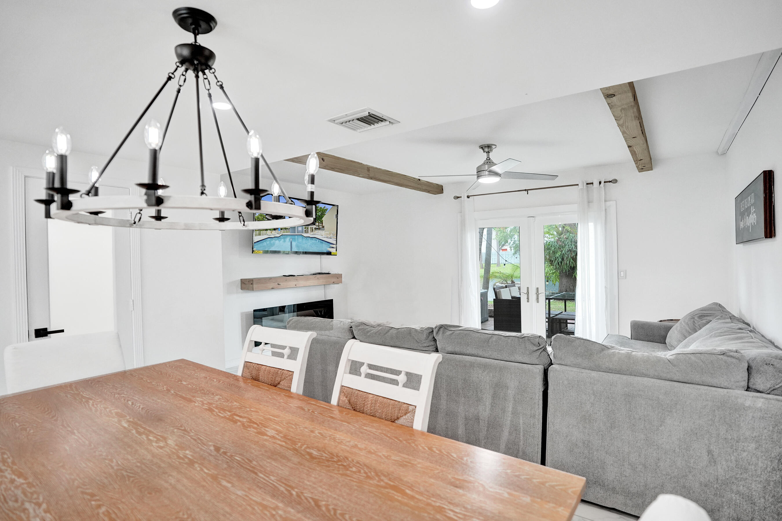 147 SW 3rd Street