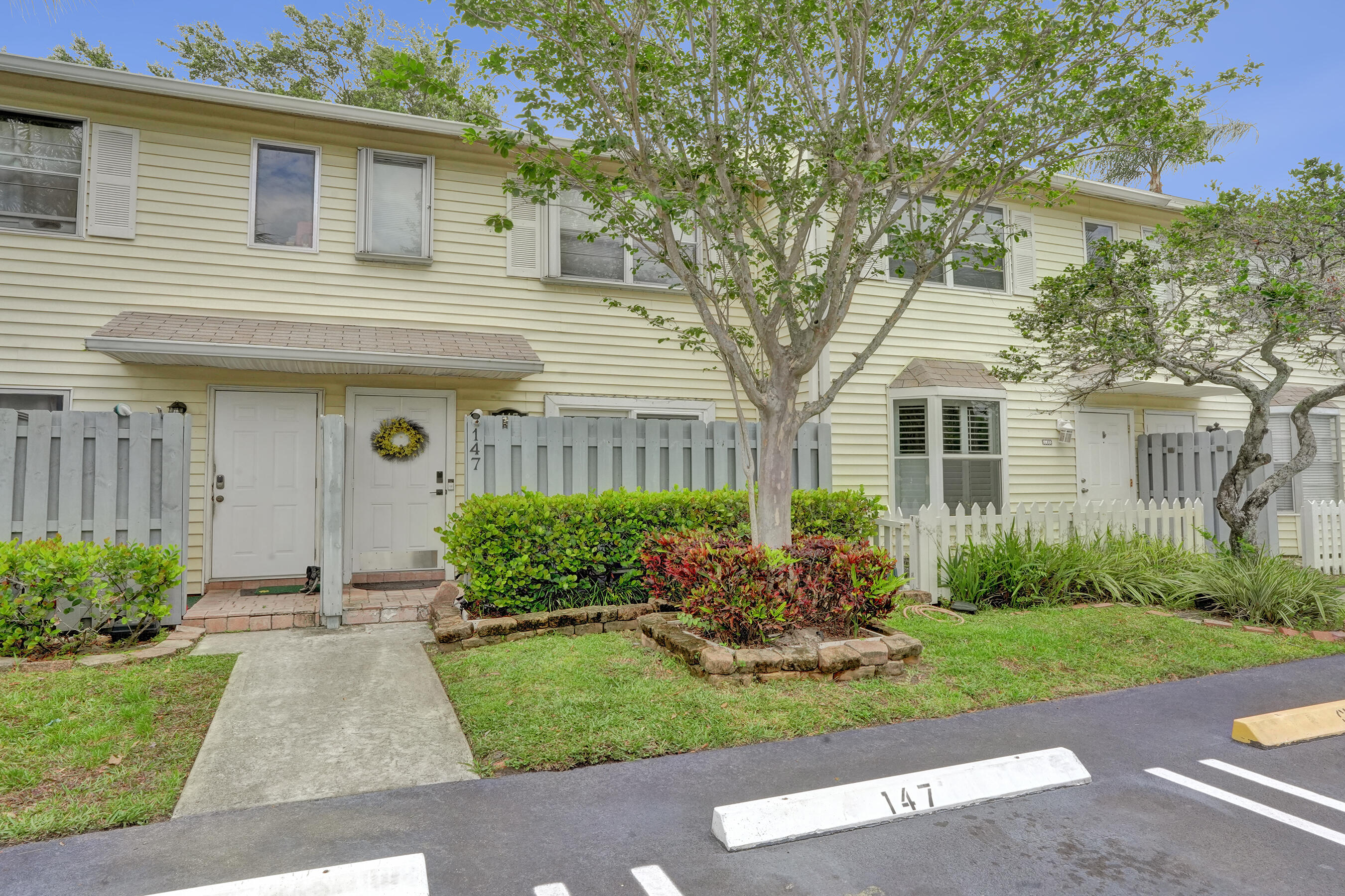 147 SW 3rd Street