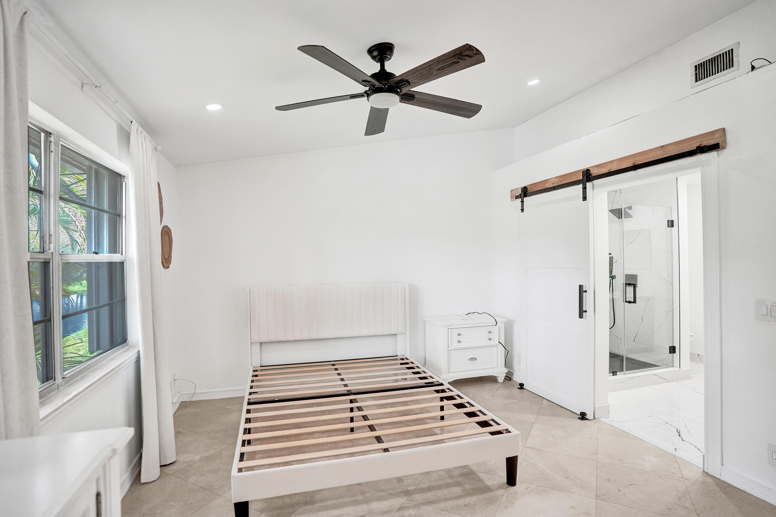 147 SW 3rd Street
