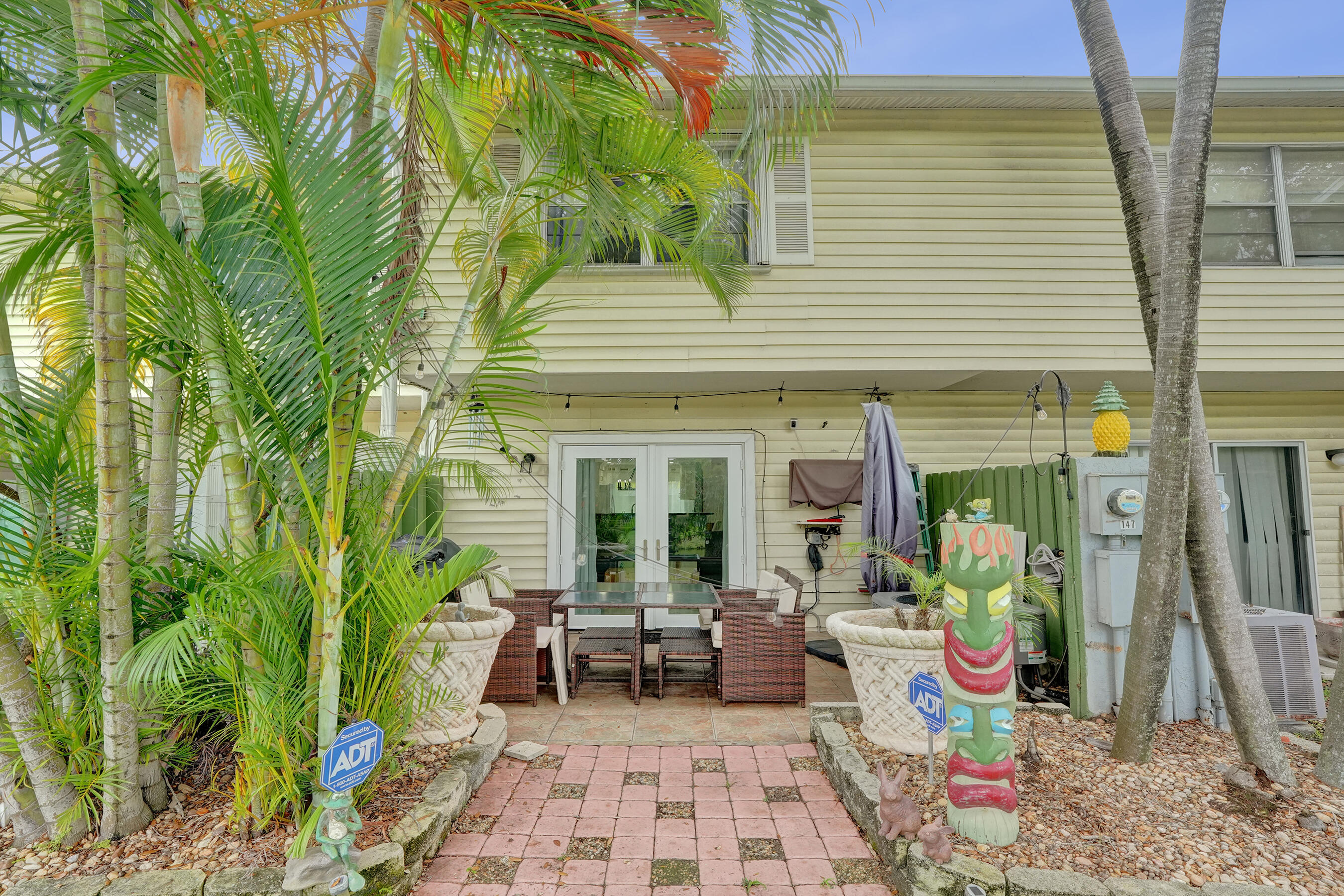 147 SW 3rd Street