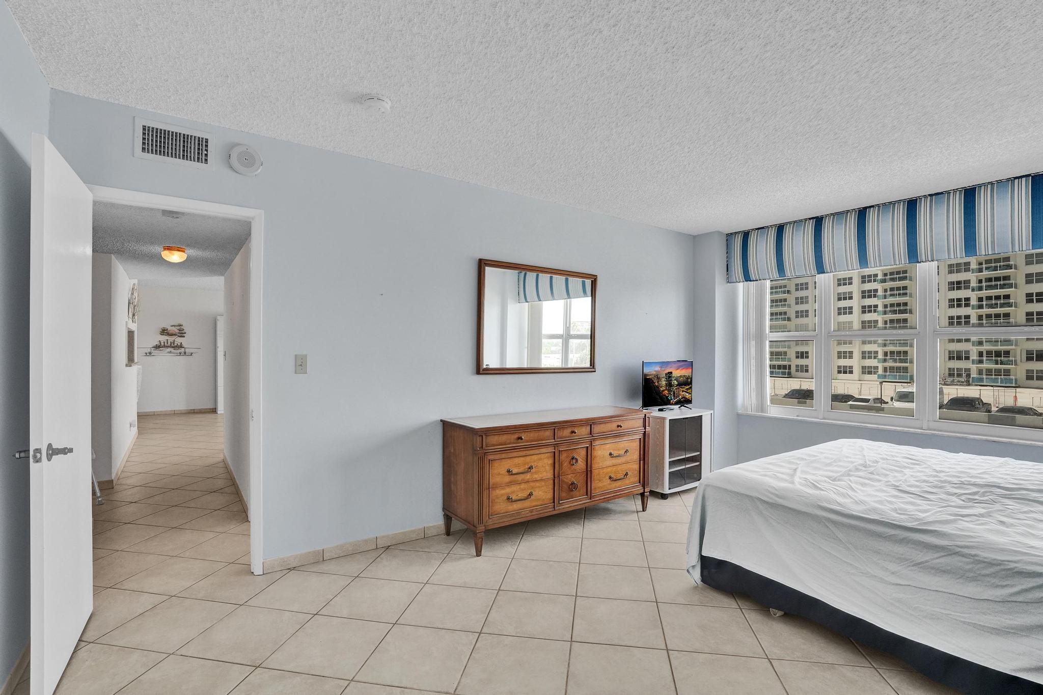 4010 Galt Ocean Drive 310