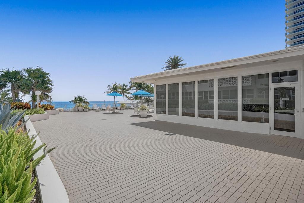 4010 Galt Ocean Drive 310