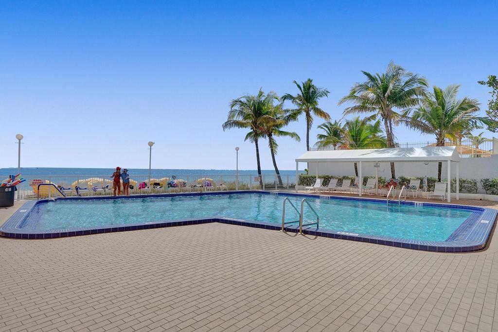 4010 Galt Ocean Drive 310