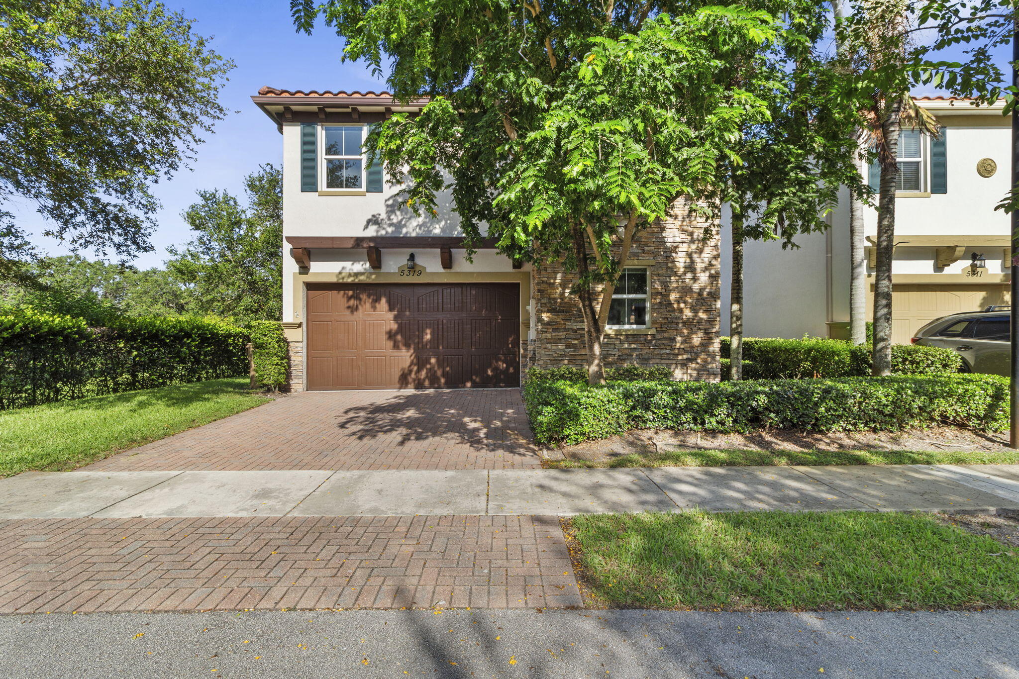 5319 Falcon Trail