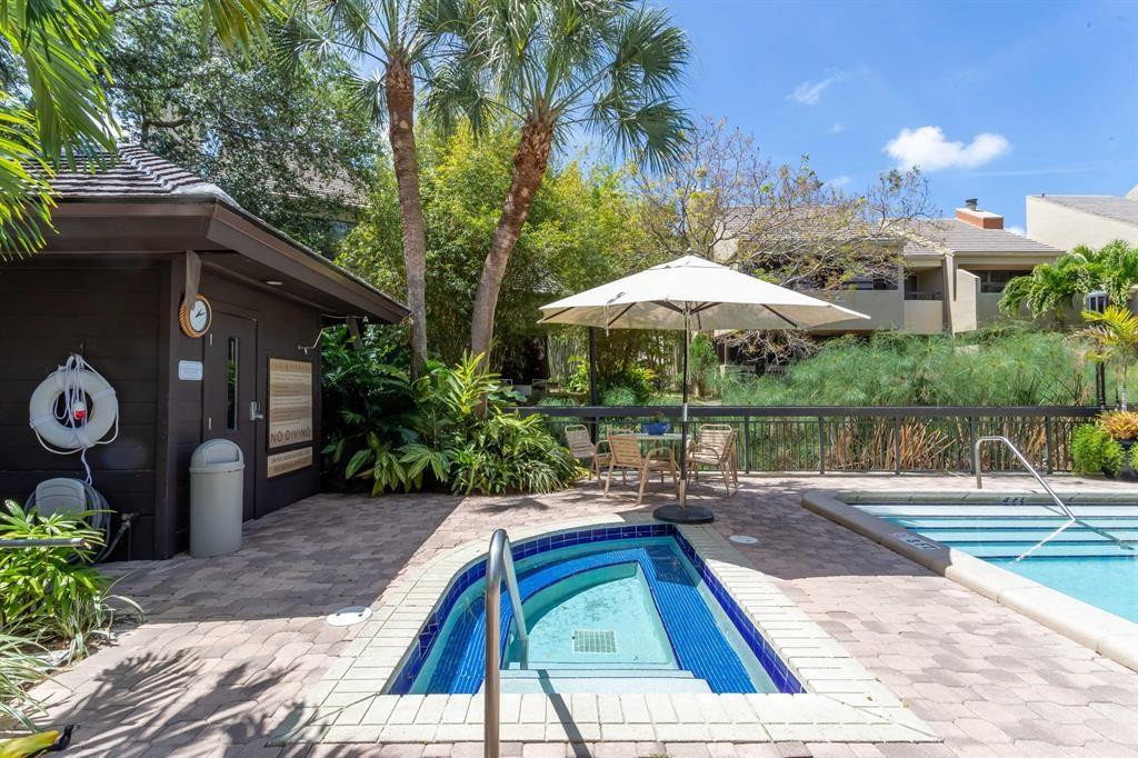 702 Saint Albans Drive 702