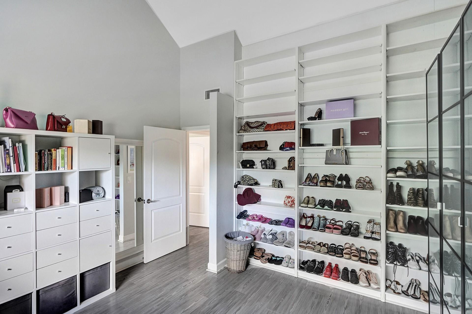 702 Saint Albans Drive 702