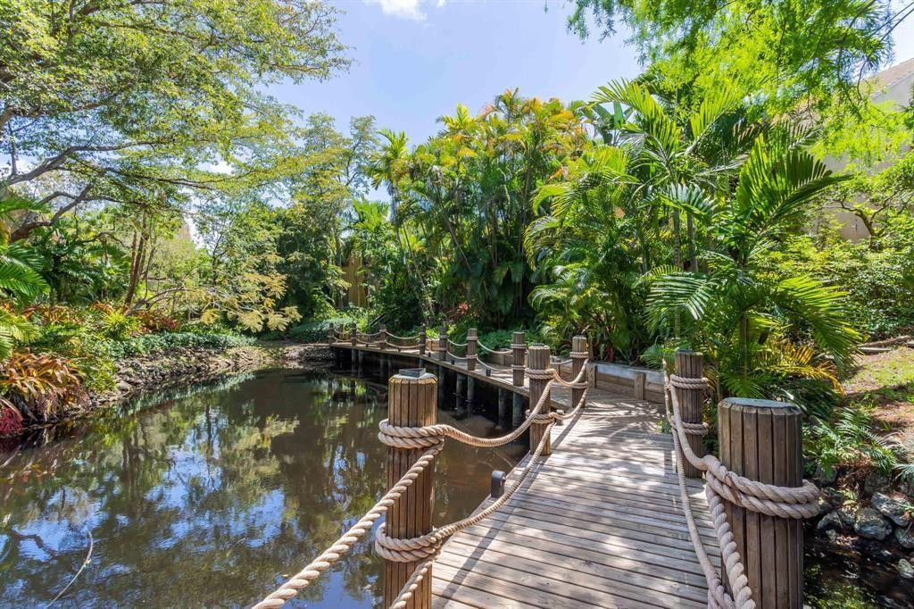702 Saint Albans Drive 702
