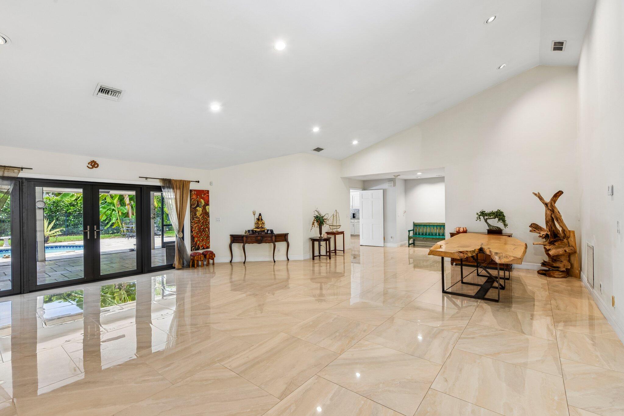 3090 EQUESTRIAN Drive
