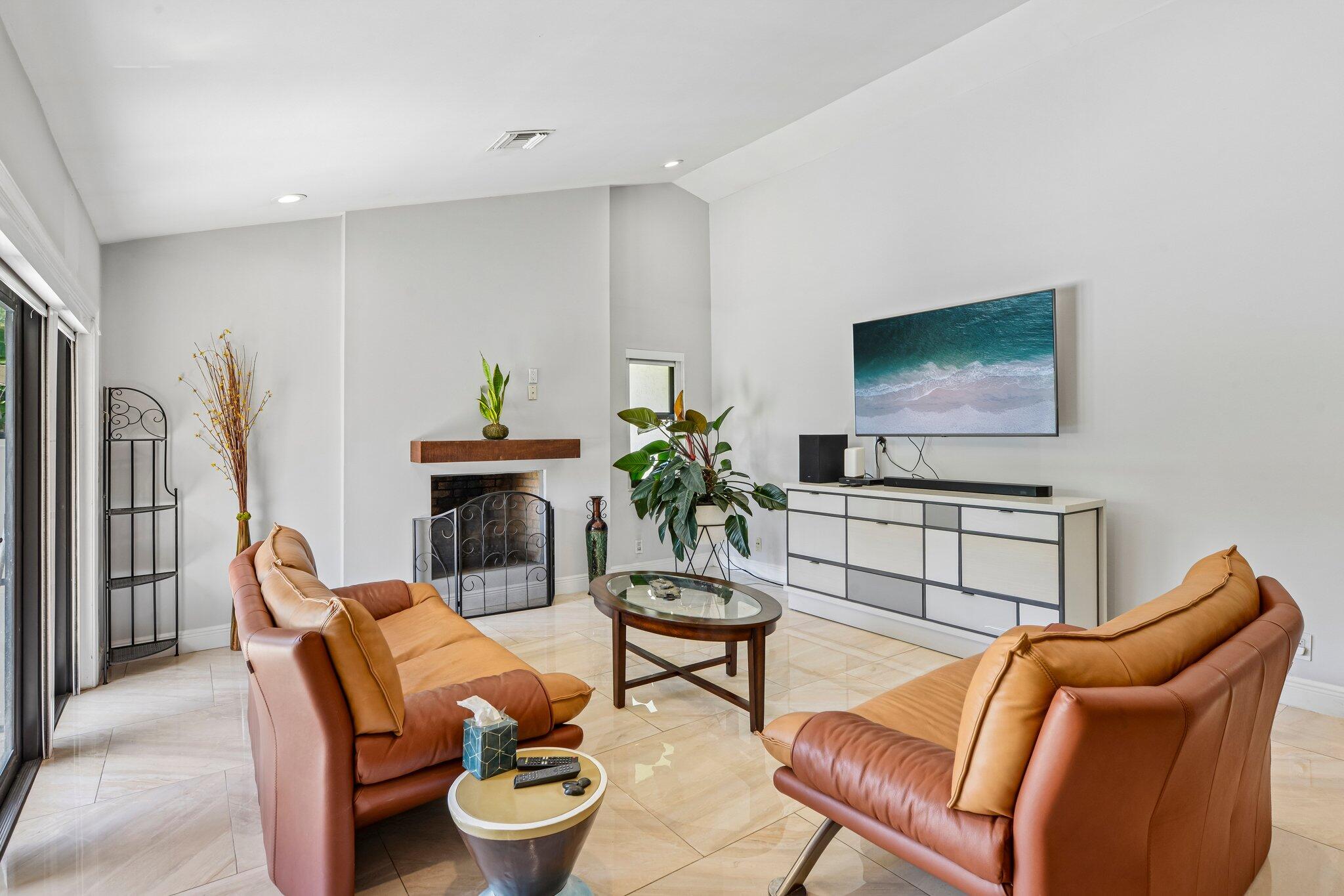 3090 EQUESTRIAN Drive