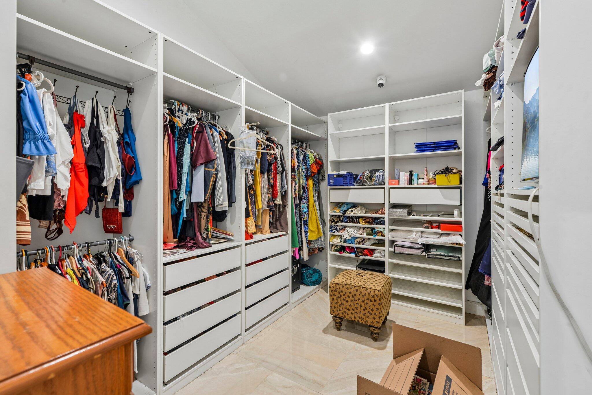 3090 EQUESTRIAN Drive