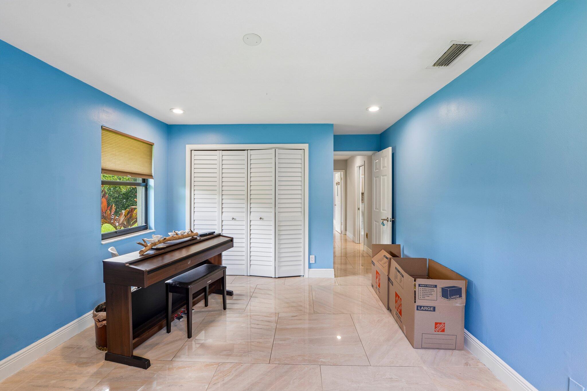 3090 EQUESTRIAN Drive