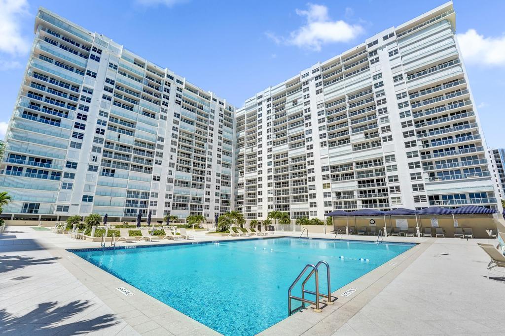 4300 N Ocean Boulevard 9H