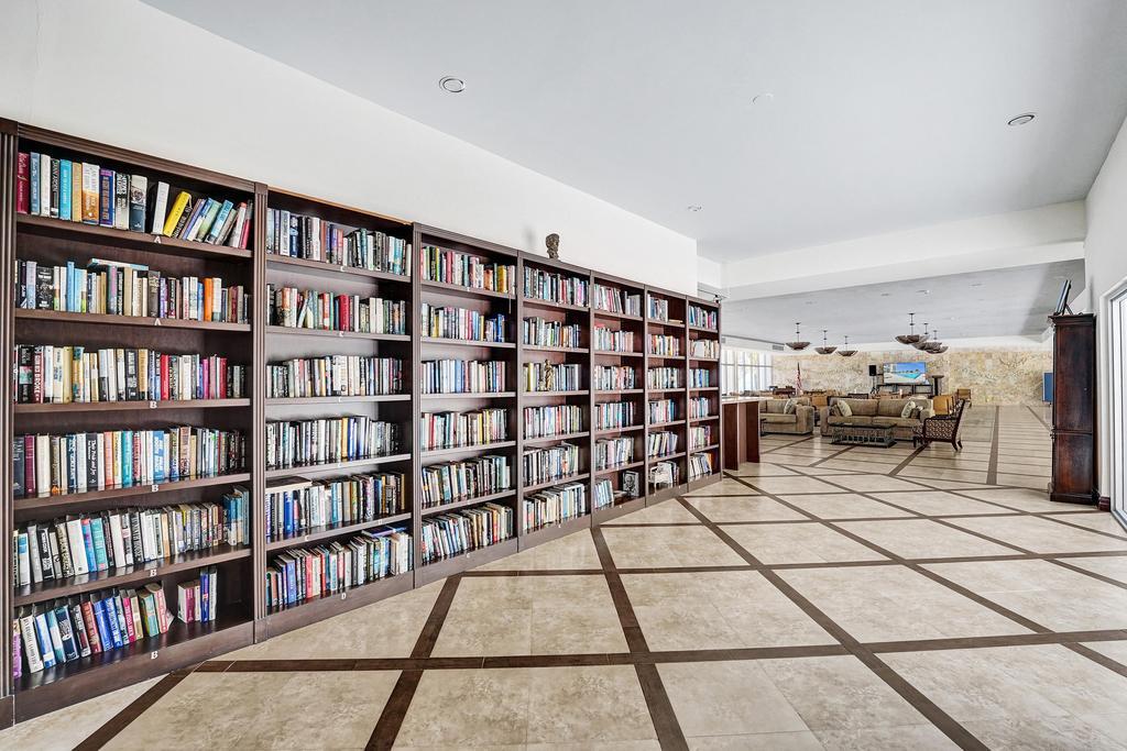 4300 N Ocean Boulevard 9H