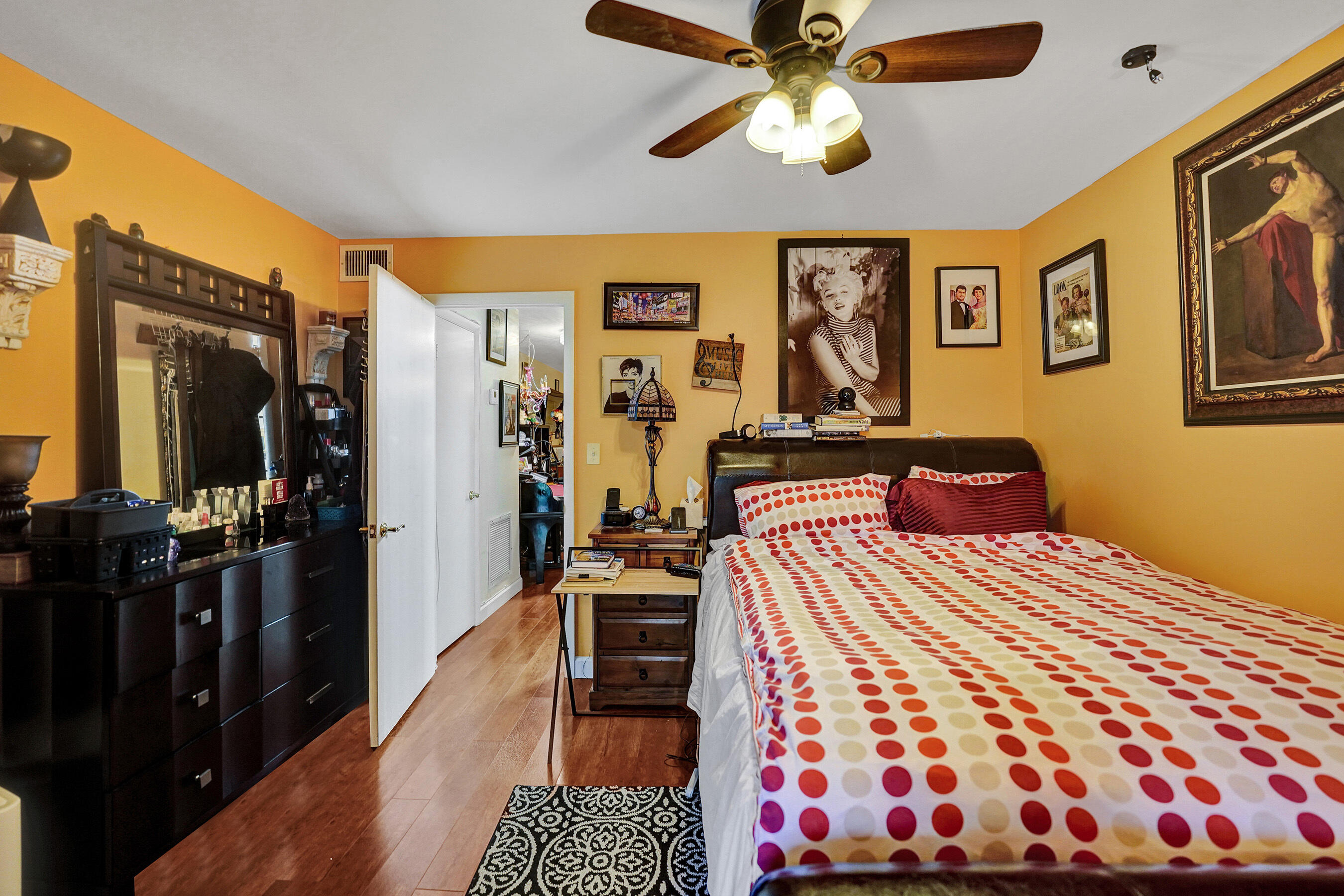 1231 SE 1ST Street 5