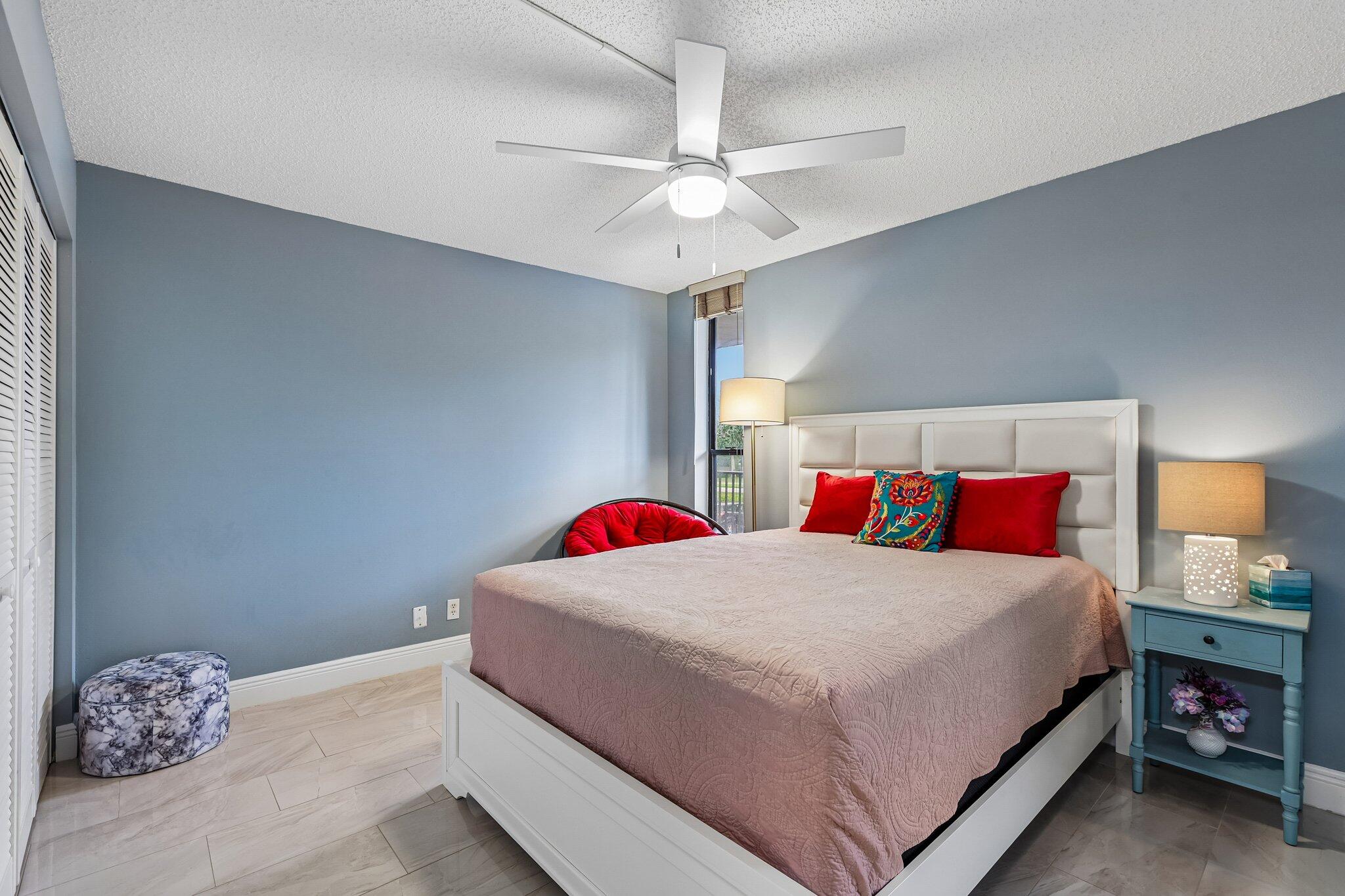 5718 CORAL LAKE Drive 206