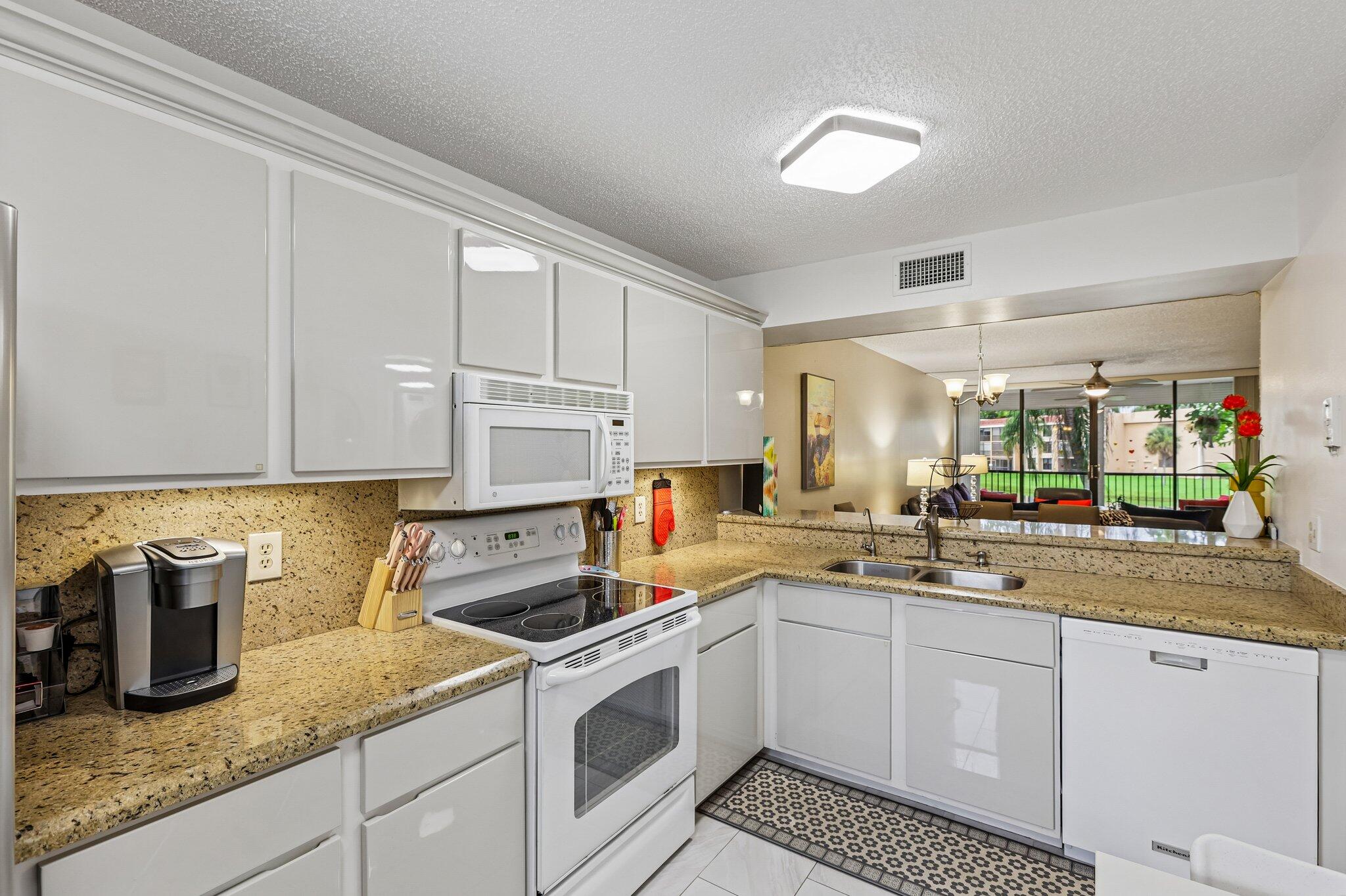 5718 CORAL LAKE Drive 206