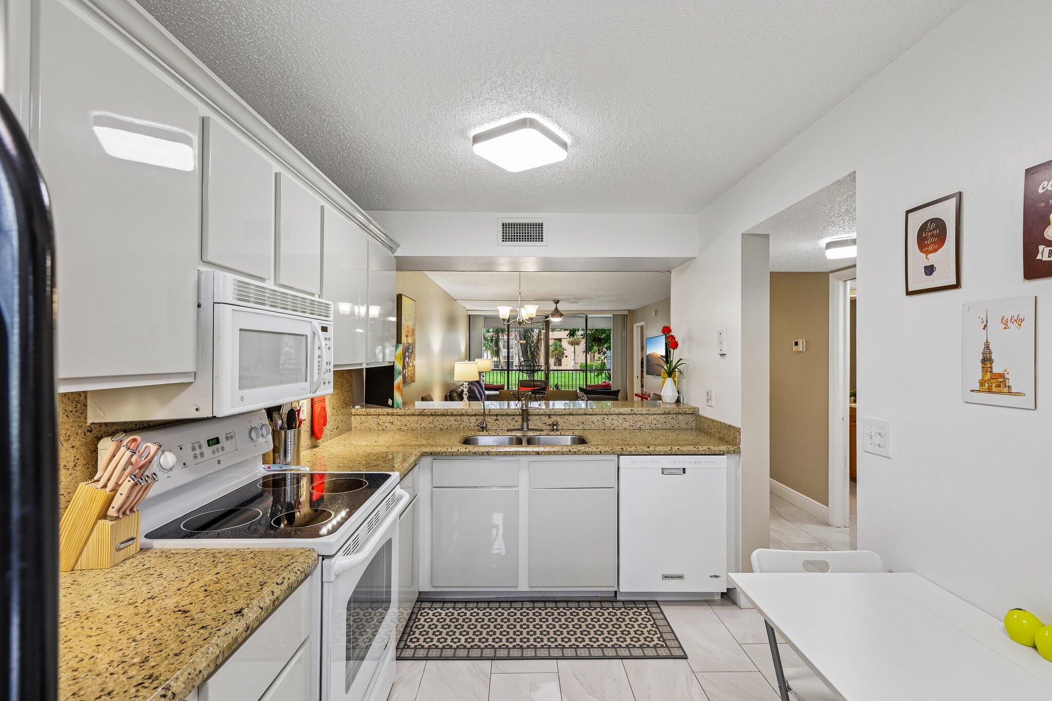 5718 CORAL LAKE Drive 206