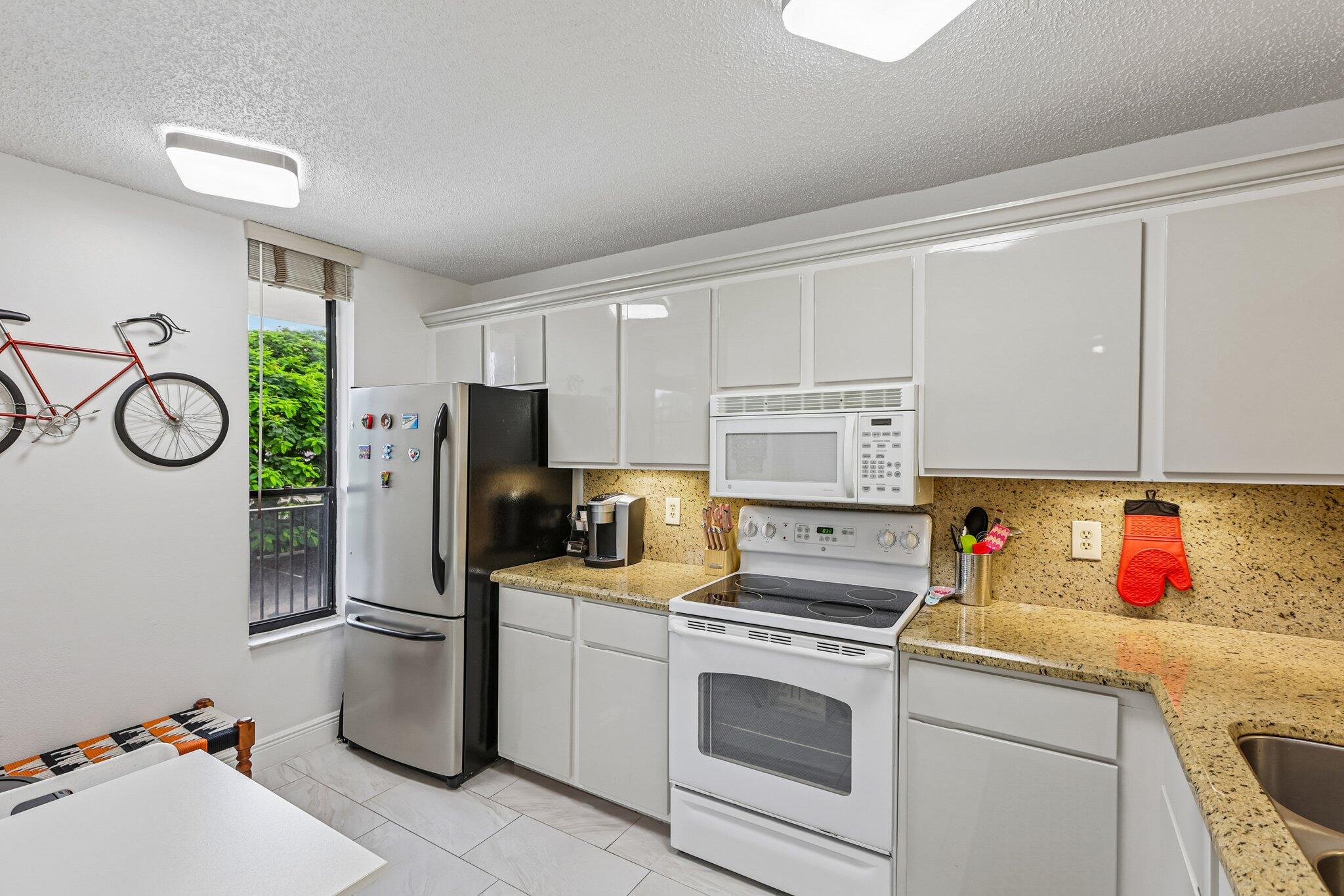 5718 CORAL LAKE Drive 206