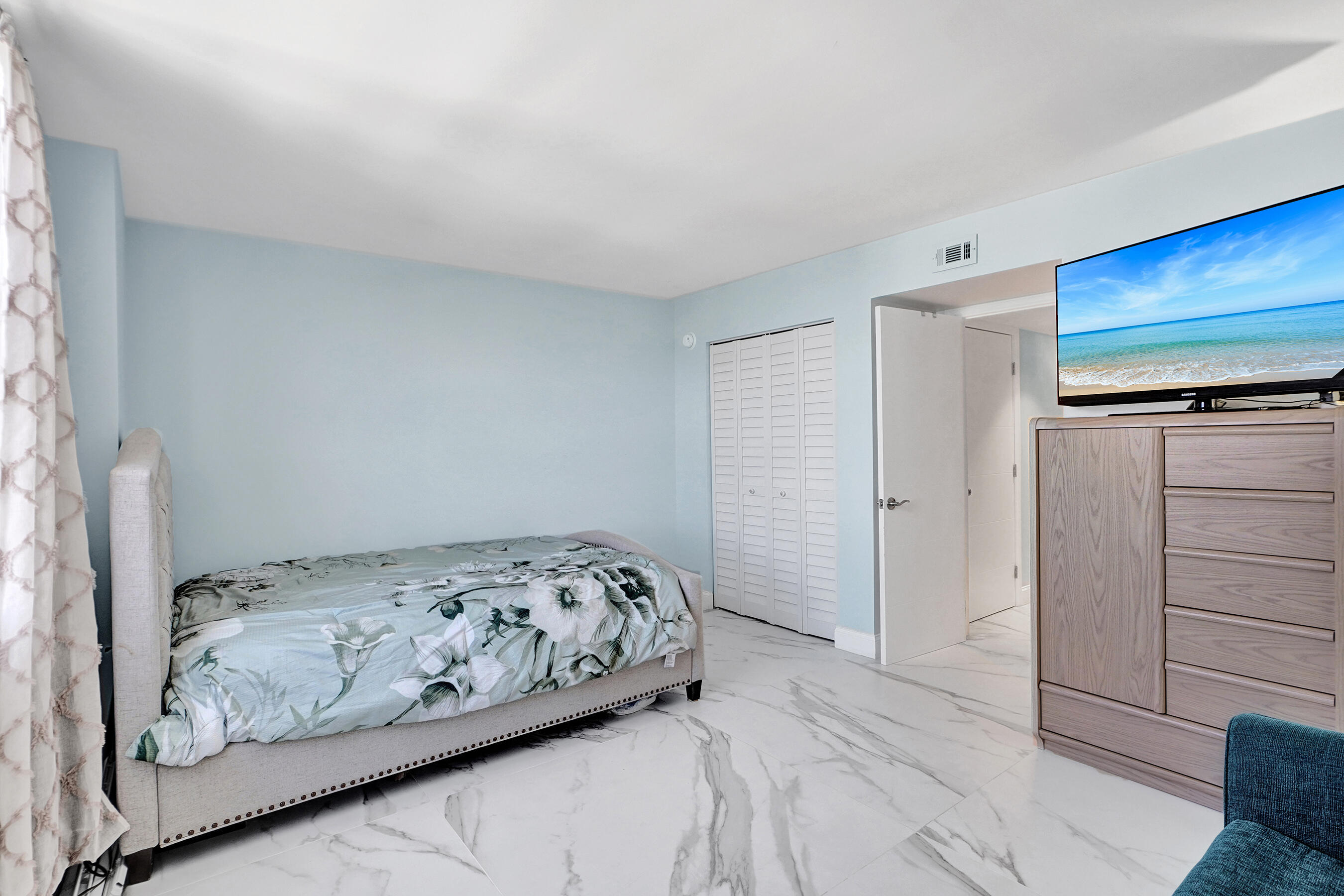 1010 S OCEAN Boulevard 1609