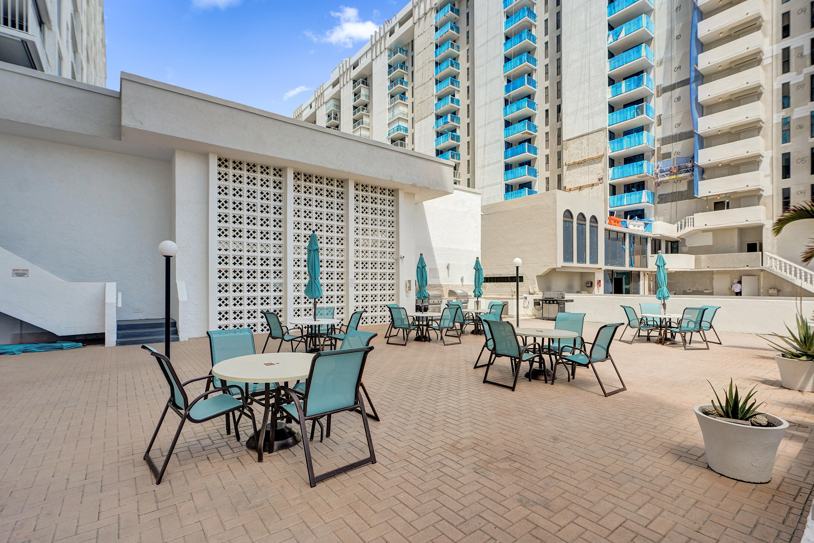 1010 S OCEAN Boulevard 1609