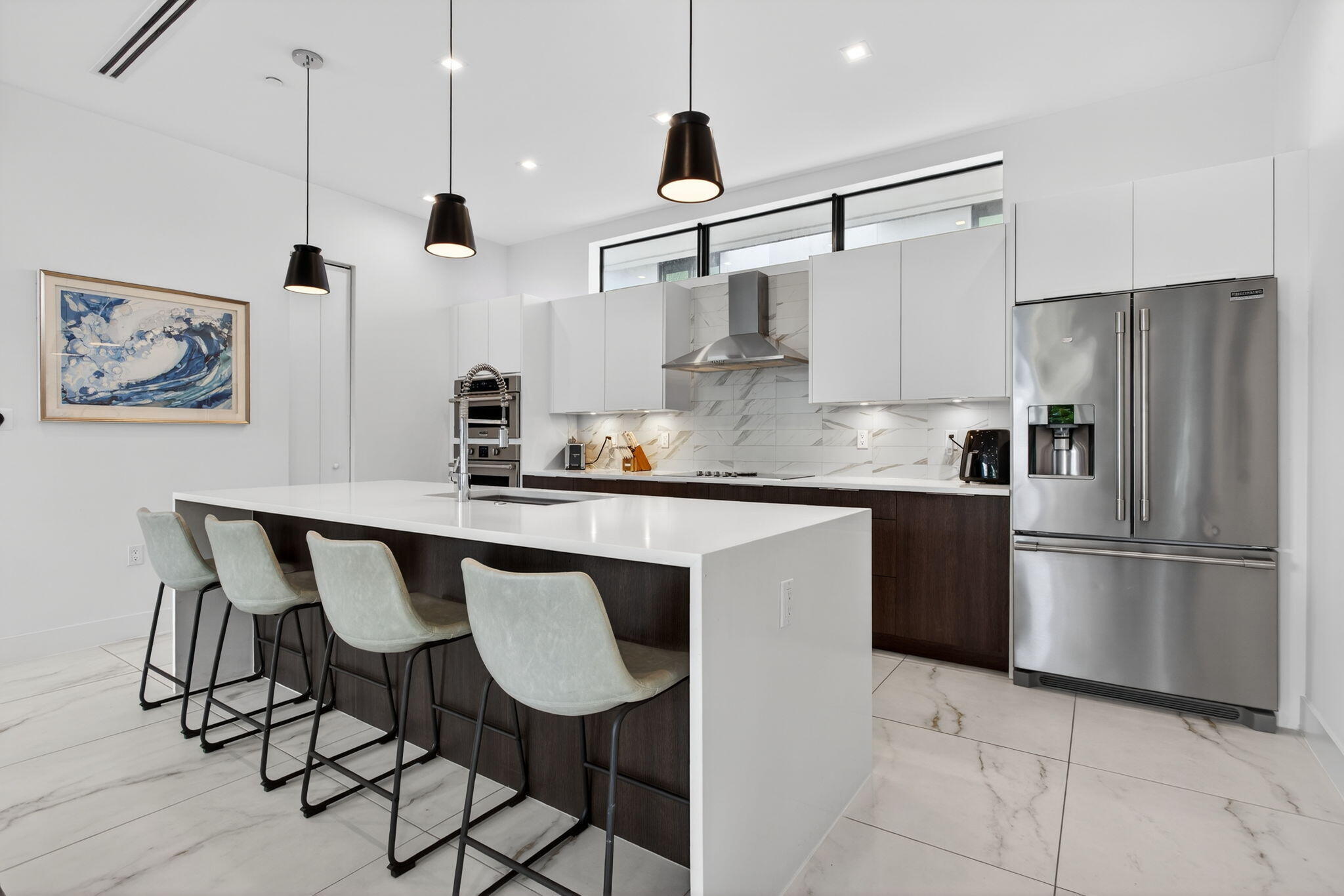 1044 N VICTORIA PARK Road