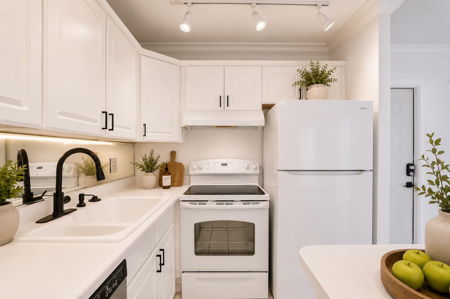 1407 NE 56TH Street 309