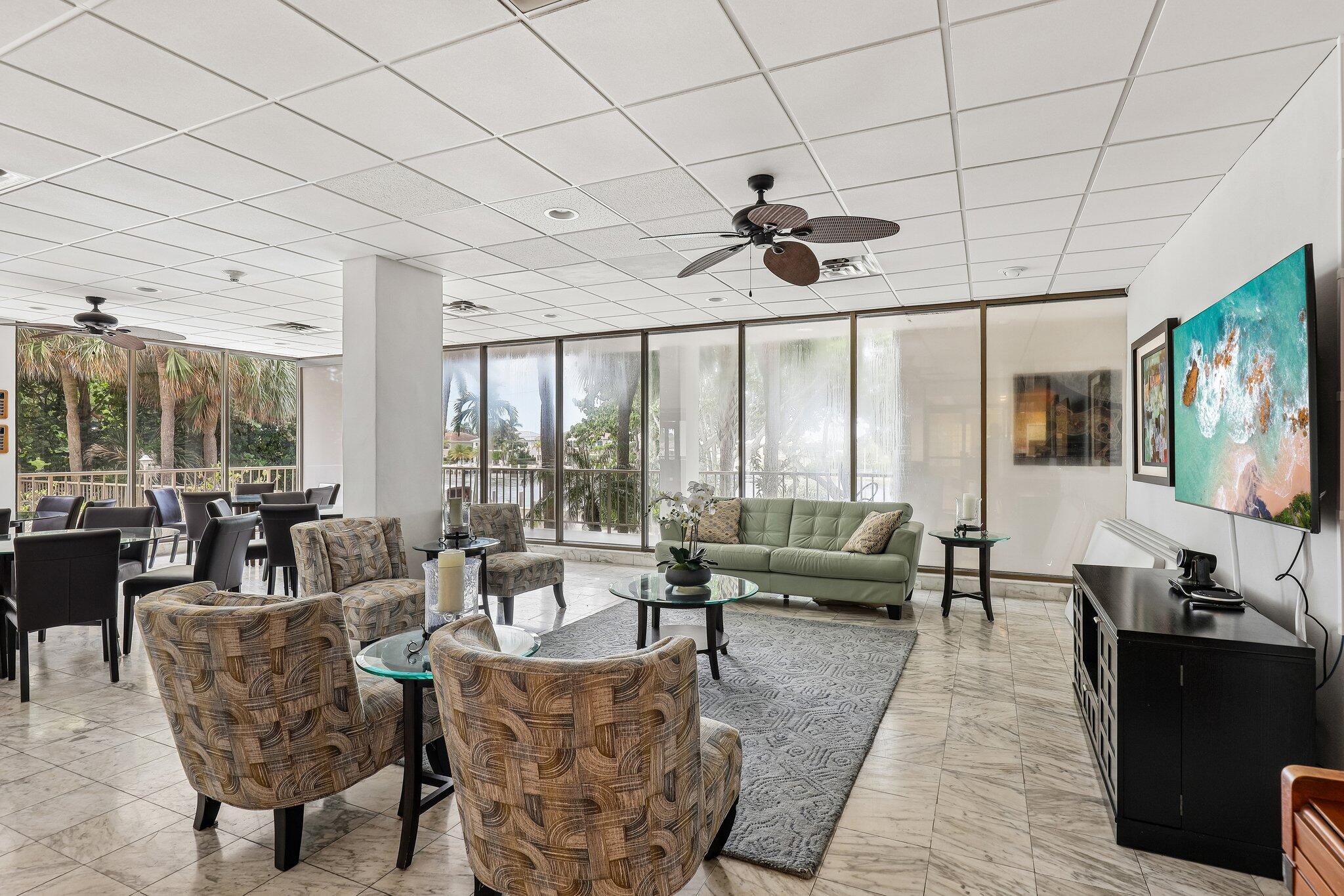 1021 HILLSBORO MILE 607