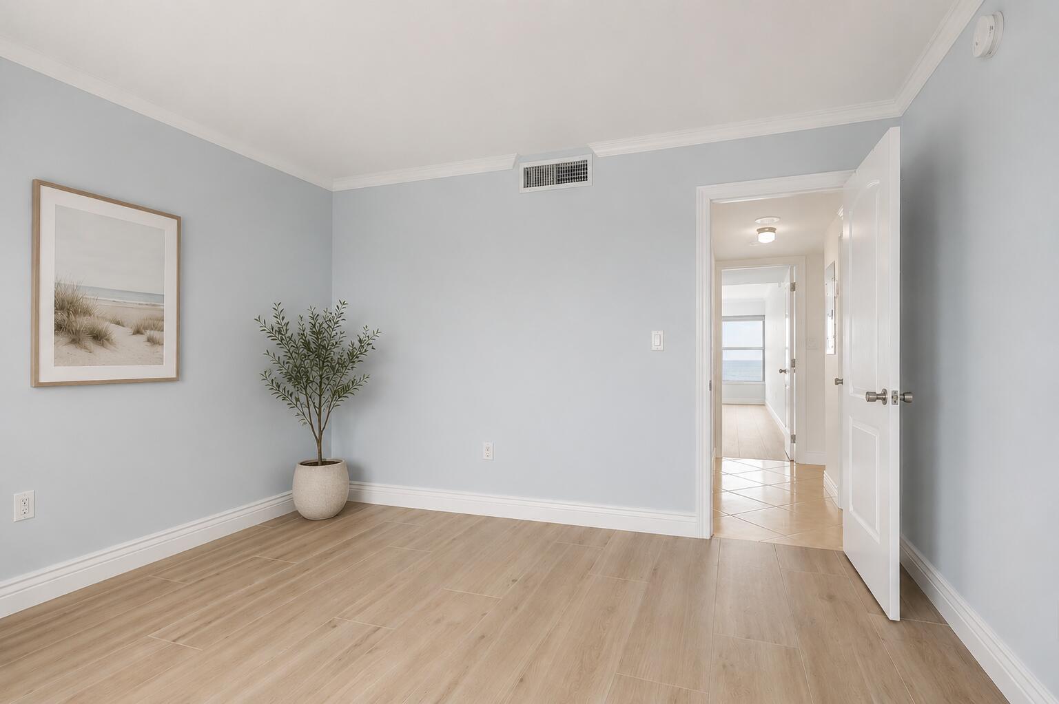 1021 HILLSBORO MILE 607