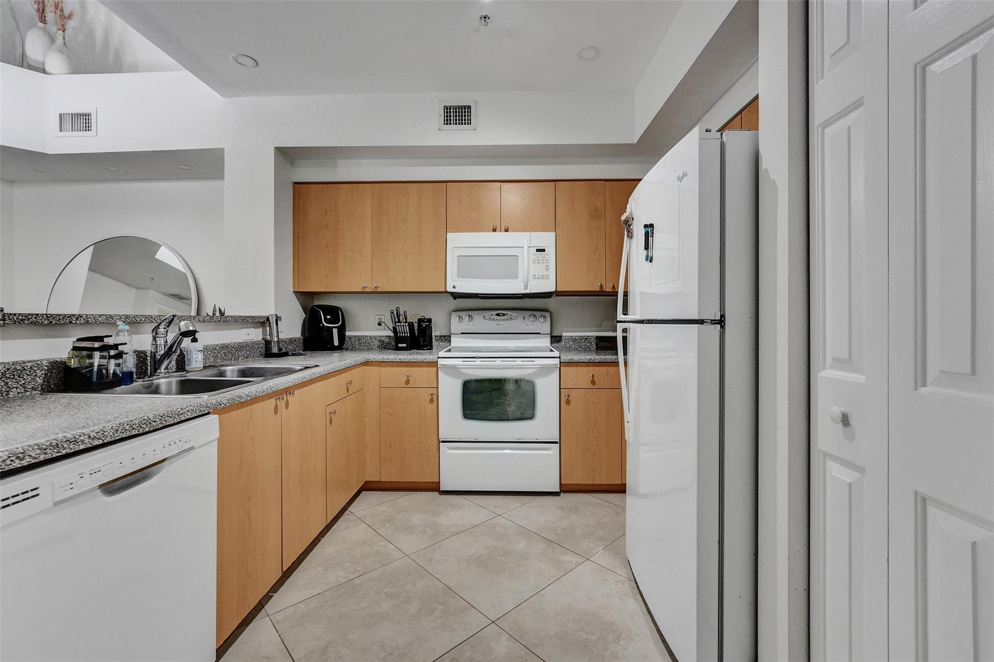 7940 N NOB HILL Road 304