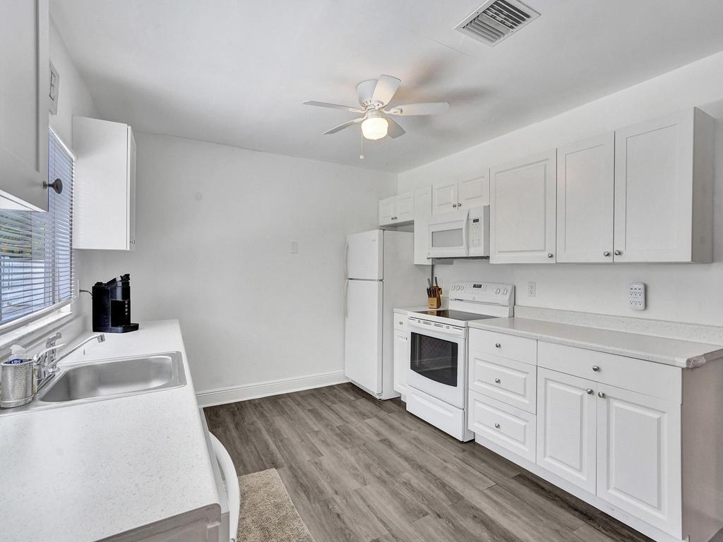 4422 Sea Grape Drive, Lauderdale-By-The-Sea