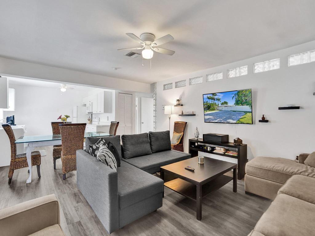 4422 Sea Grape Drive, Lauderdale-By-The-Sea