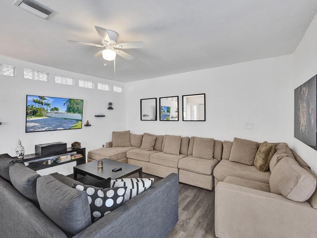 4422 Sea Grape Drive, Lauderdale-By-The-Sea
