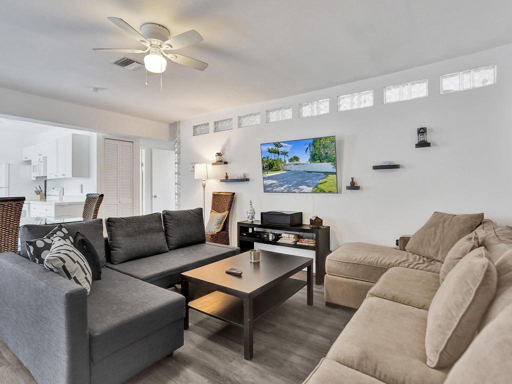 4422 Sea Grape Drive, Lauderdale-By-The-Sea