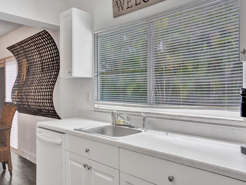 4422 Sea Grape Drive, Lauderdale-By-The-Sea