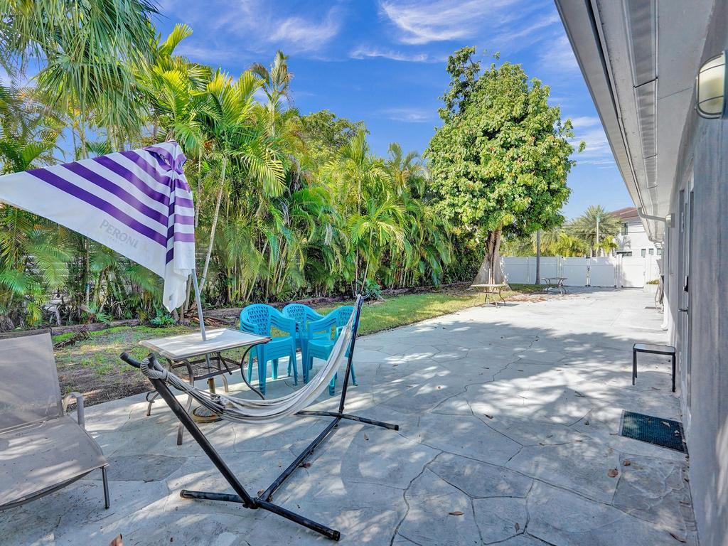 4422 Sea Grape Drive, Lauderdale-By-The-Sea