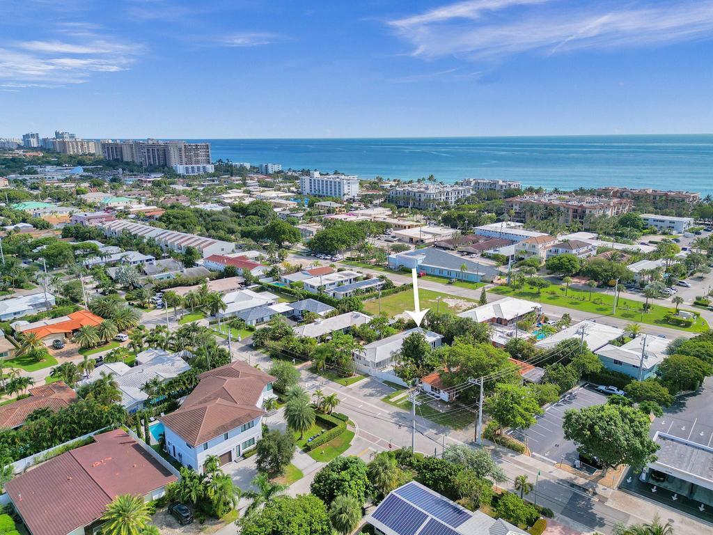 4422 Sea Grape Drive, Lauderdale-By-The-Sea