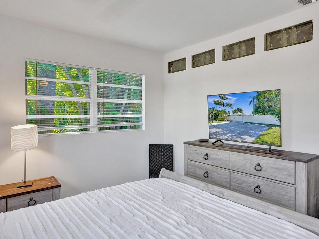 4422 Sea Grape Drive, Lauderdale-By-The-Sea
