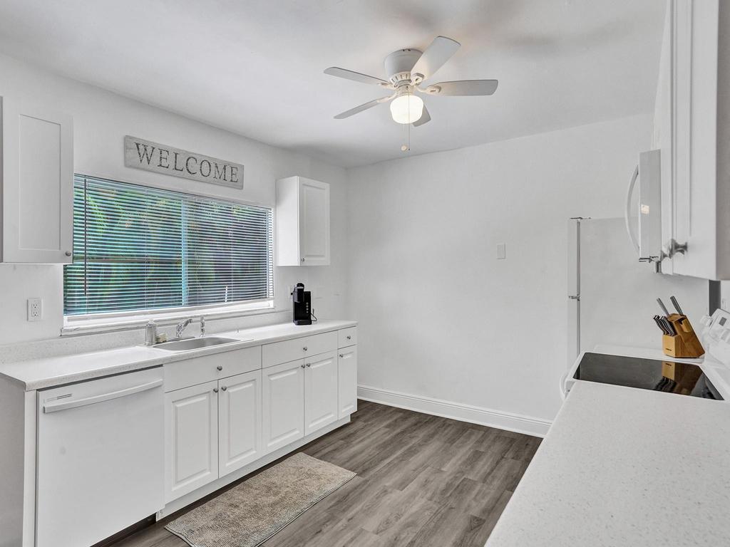 4422 Sea Grape Drive, Lauderdale-By-The-Sea