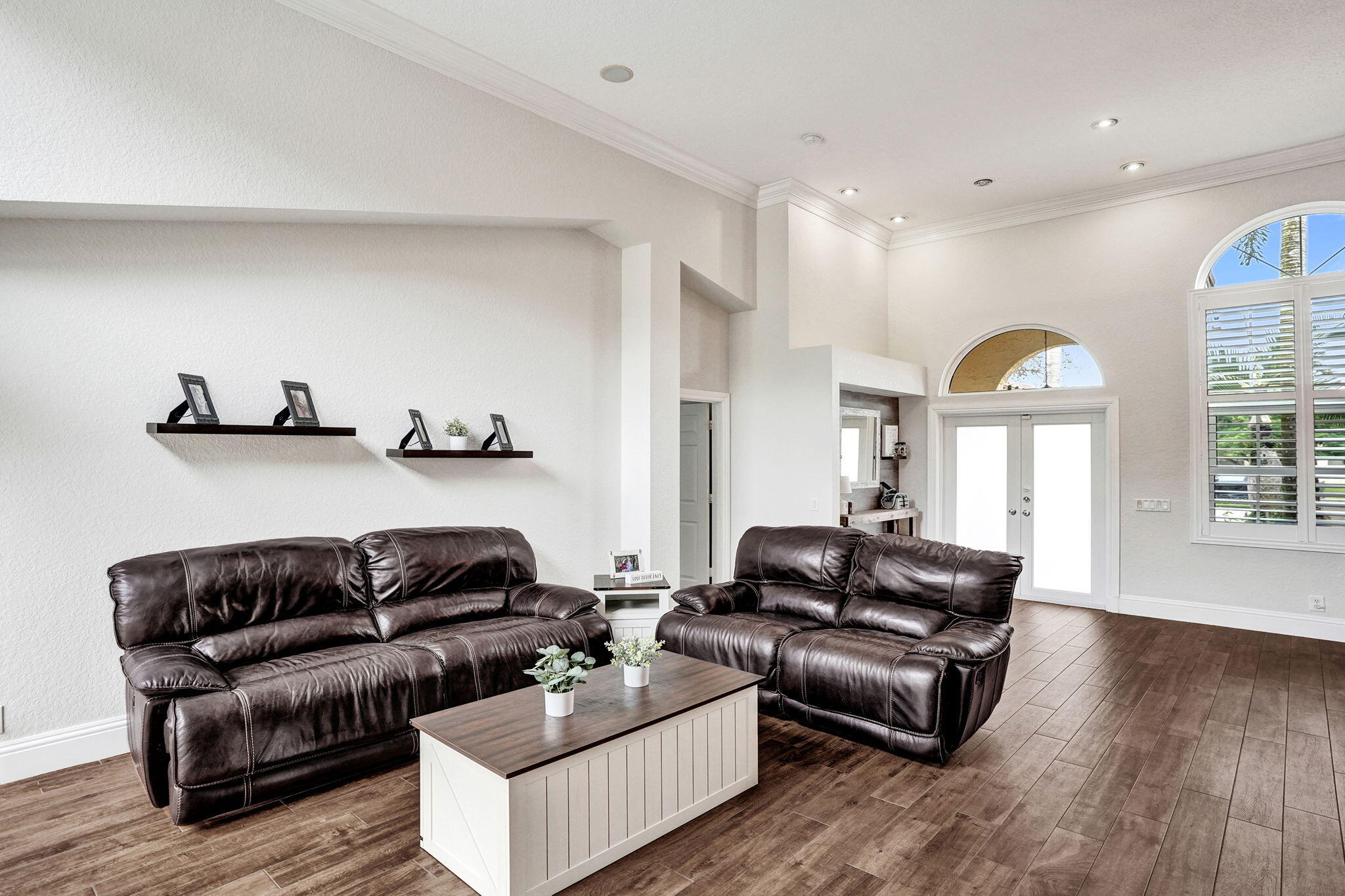9645 E Tree Tops Court