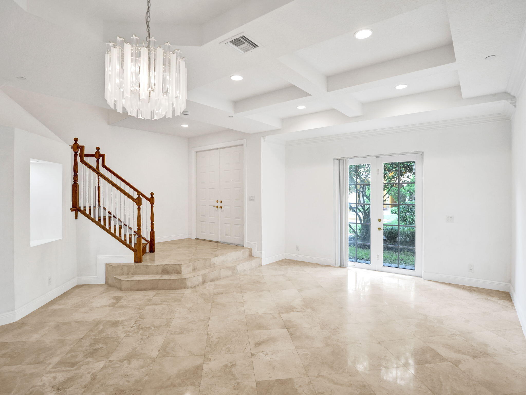 385 NE 69TH Circle