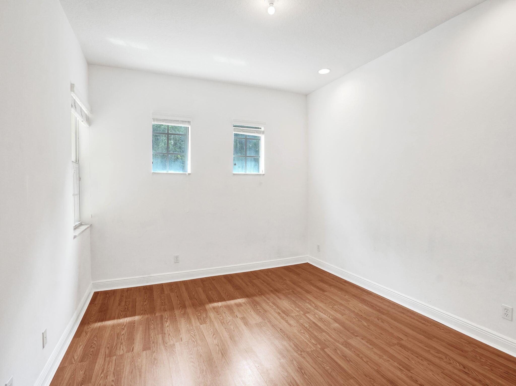 385 NE 69TH Circle
